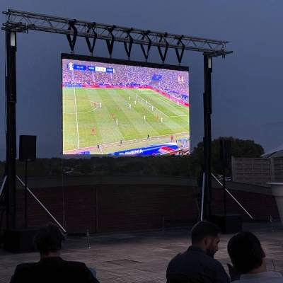 ecran led mobile roadshow lancement produit Écran LED mobile pour opérations marketing itinérantes et lancements de produits au Maroc