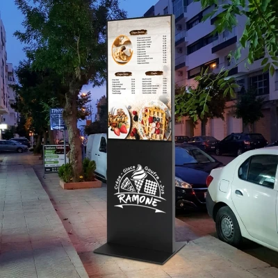 totem publicitaire hauteur yeux maroc Visibilité à hauteur d'yeux sur totem publicitaire LED vertical